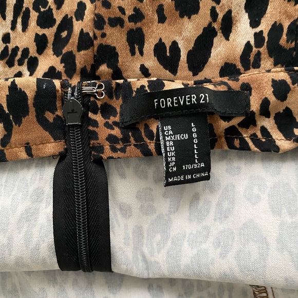 Cheetah print dress - Picture 3 of 3